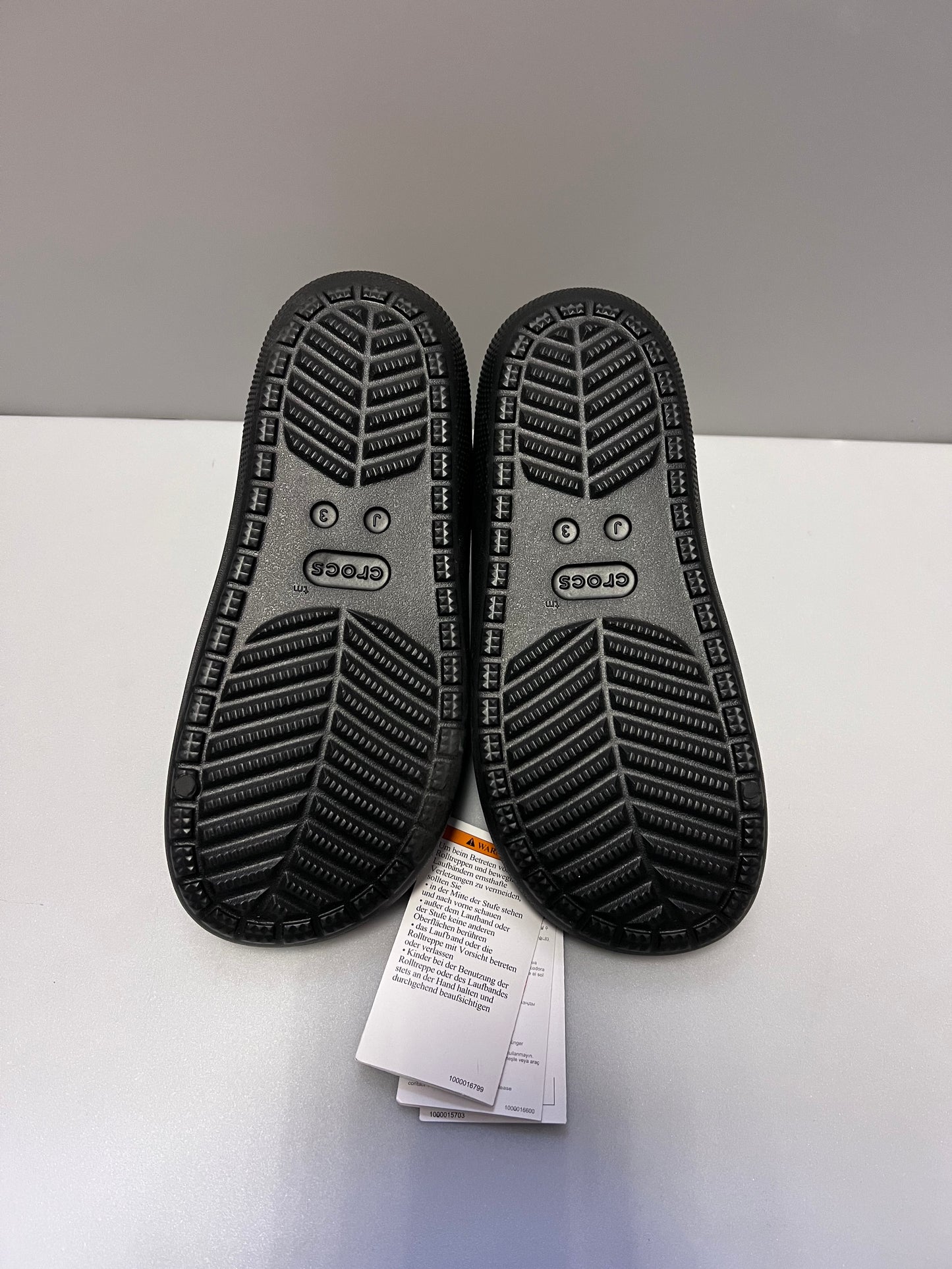 Crocs Classic Sandal V2K - UK J3