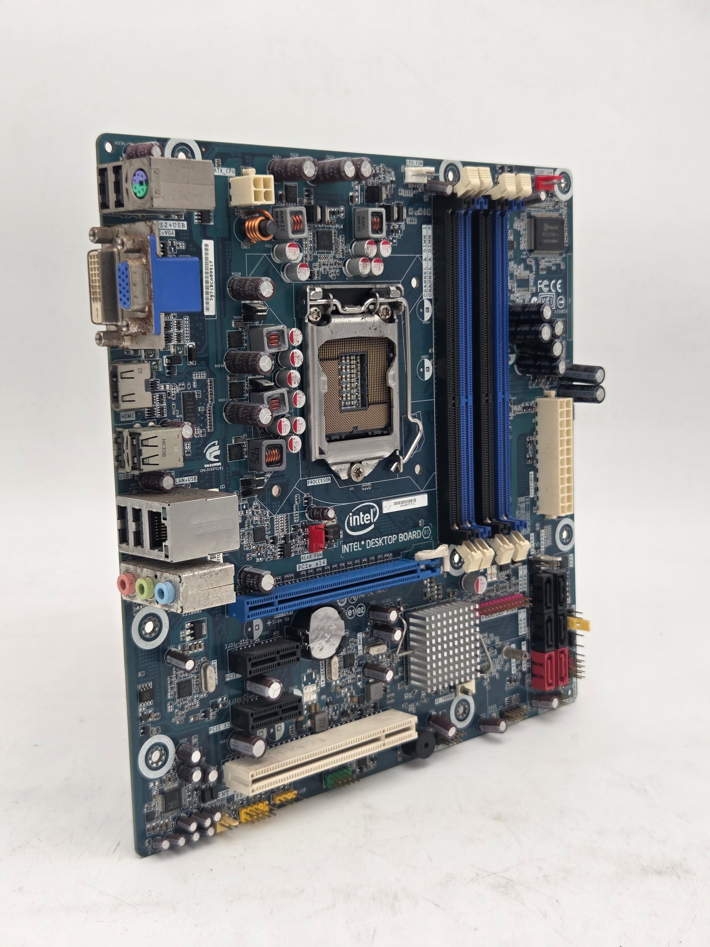 Intel Desktop Board DH55TC - Micro-ATX Motherboard - LGA 1156 / DDR3 With IO Shield