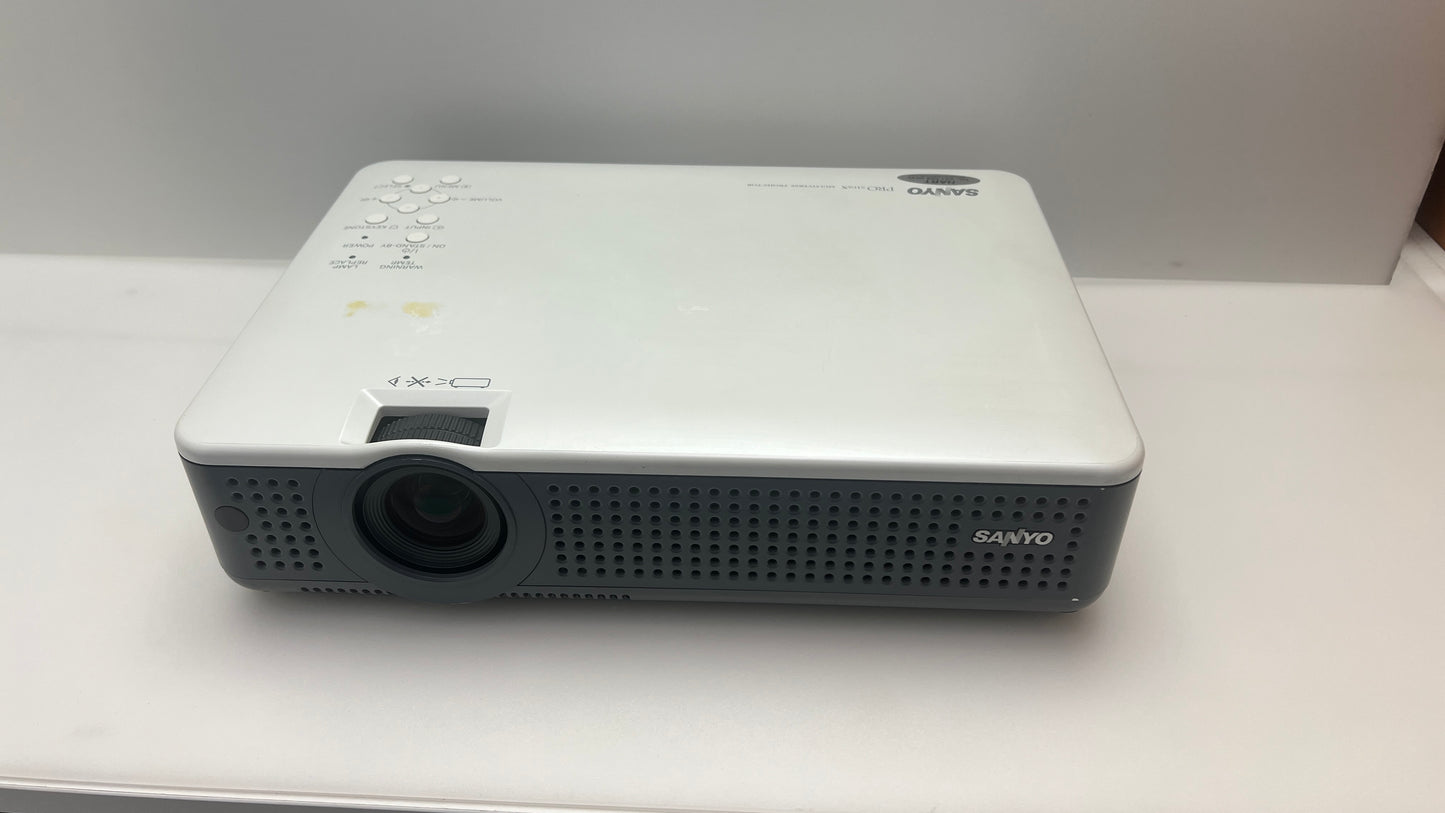 Sanyo PLC-XU75 Projector (Used)