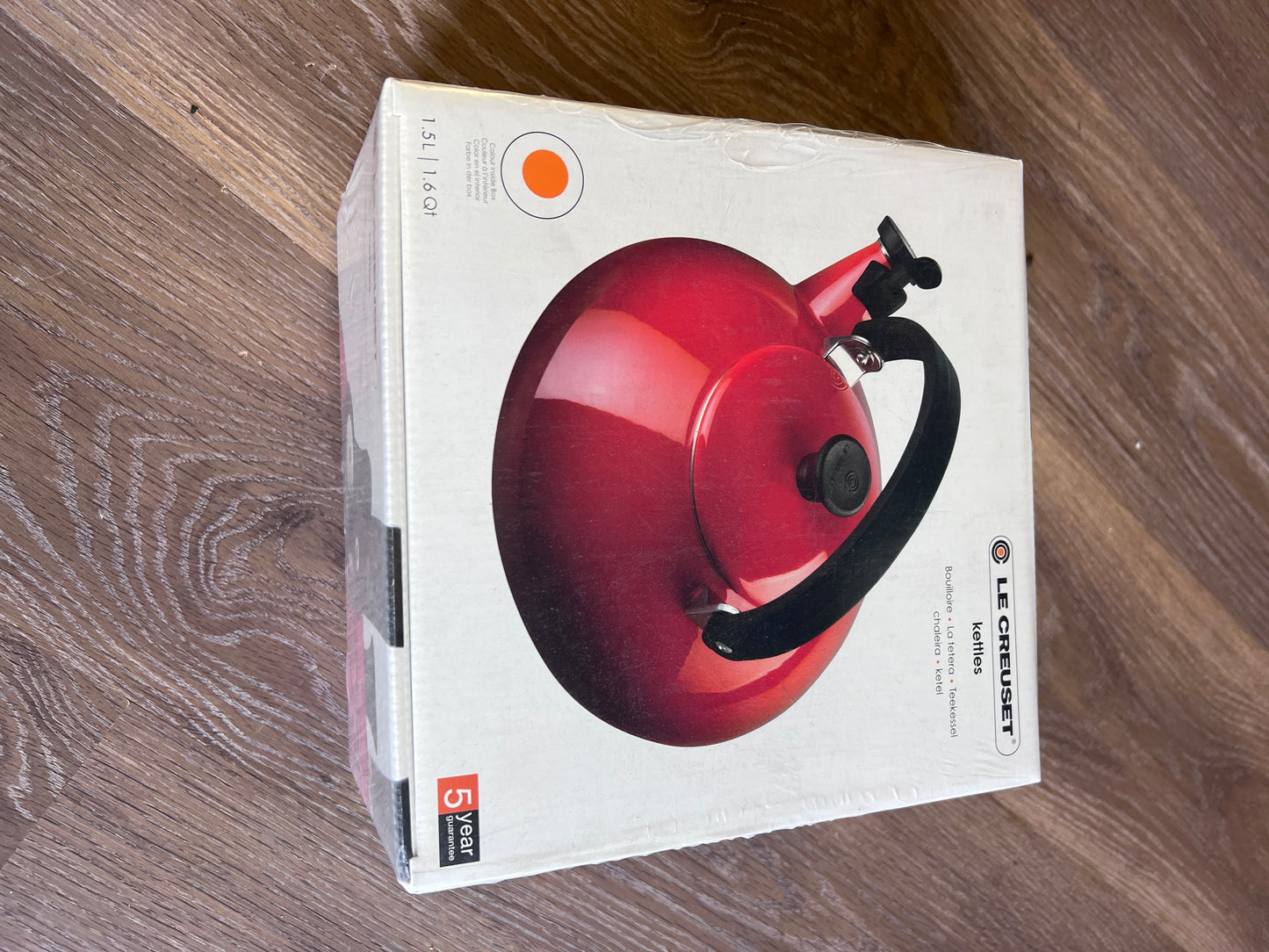 Le Creuset Classic Kettle Flame