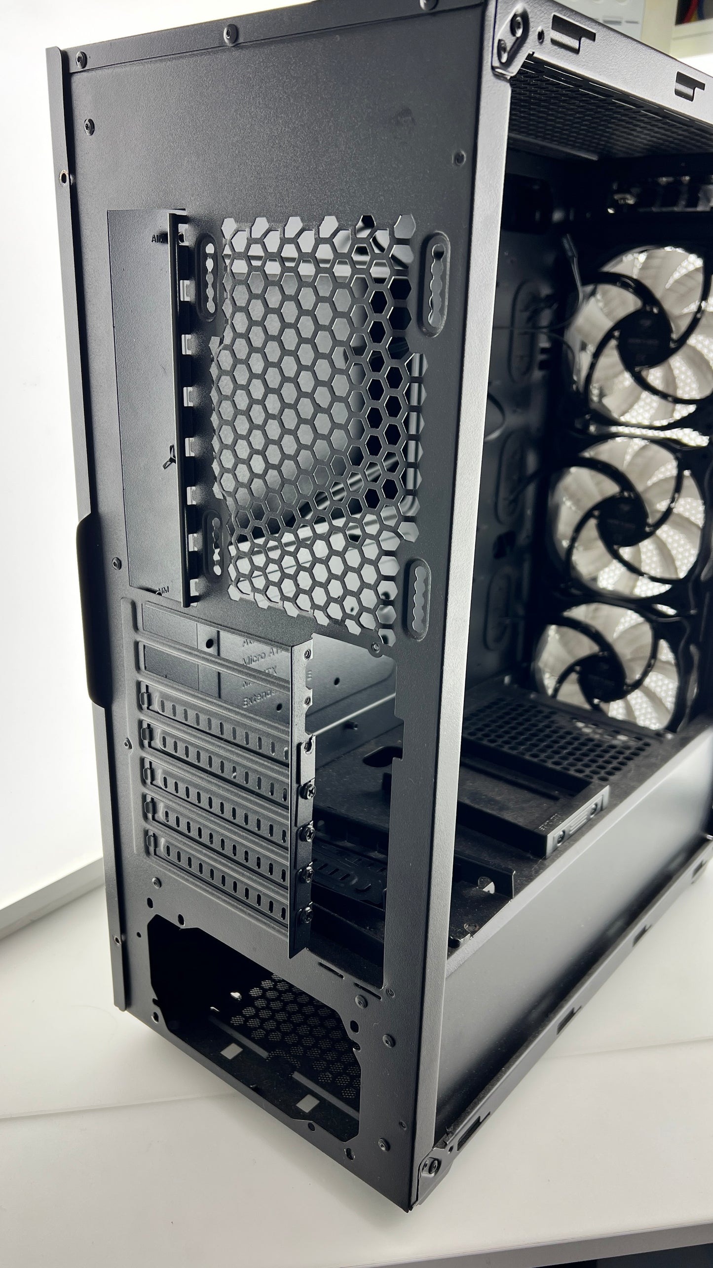 MX660 Mesh No Glass Side Panel, Includes ARGB Controller and 3xARGB Fans