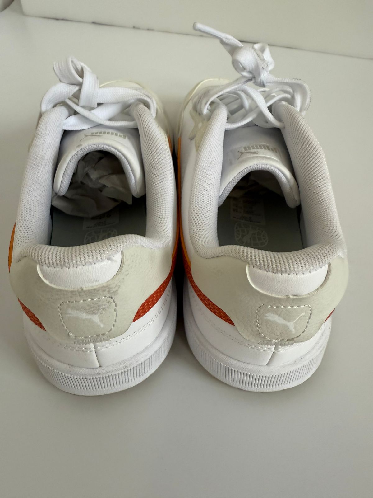 PUMA MEN'S URBAN SNEAKERS WHITE COURT ULTRA LITE - UK 7