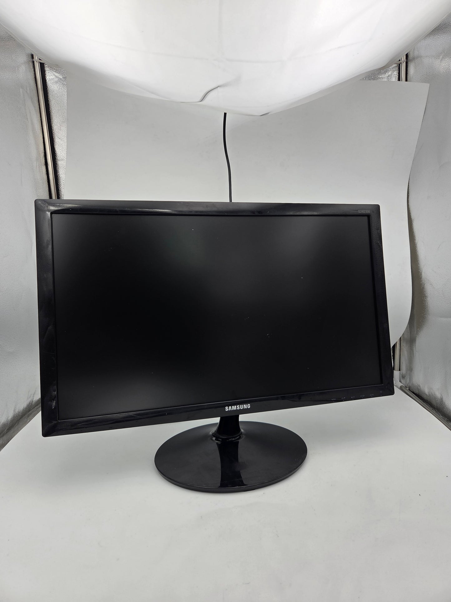 Samsung S24B300HL 24-inch LED Monitor (B GRADE UNIT)