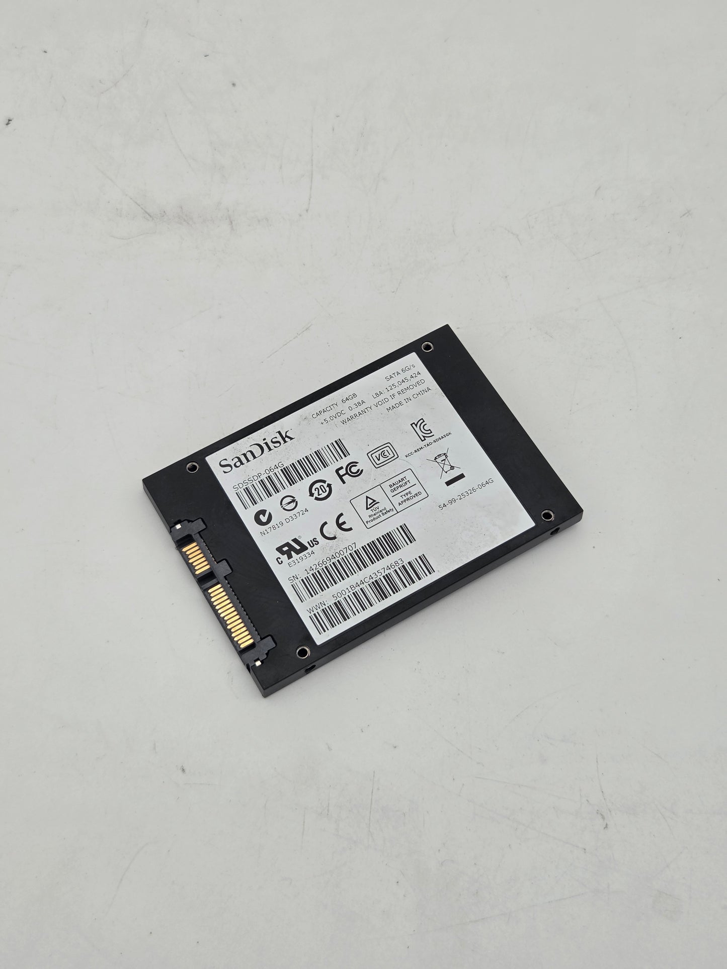 SanDisk 64GB SATA Solid State Drive (SDSSDP064G) Test Results In Images