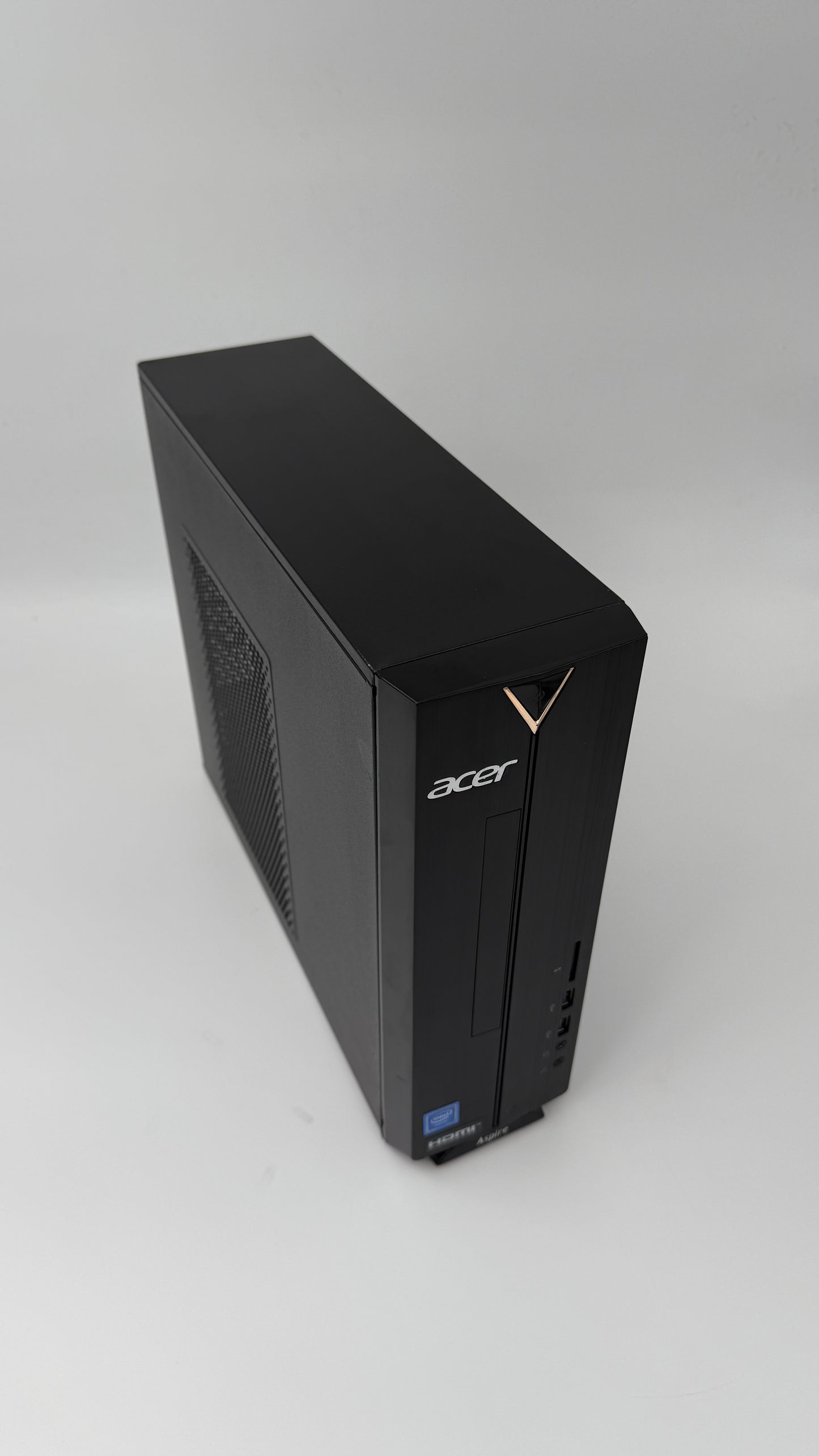 Acer Aspire XC-830 Desktop Computer  Windows 11, 1TB HDD, 4GB DDR4 Ram
