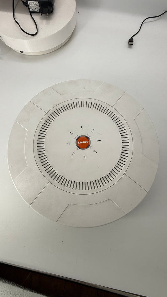 Xirrus XR-4820 Access Point.