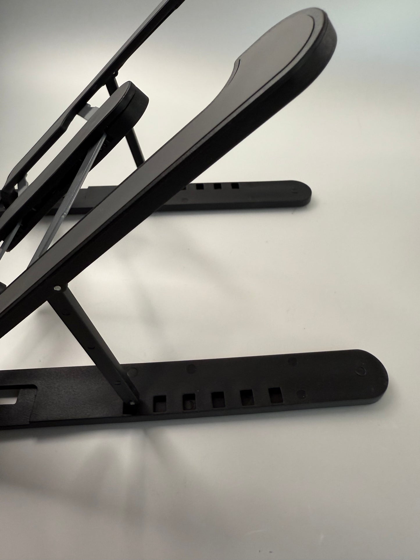 Portable/Foldable Laptop Stand