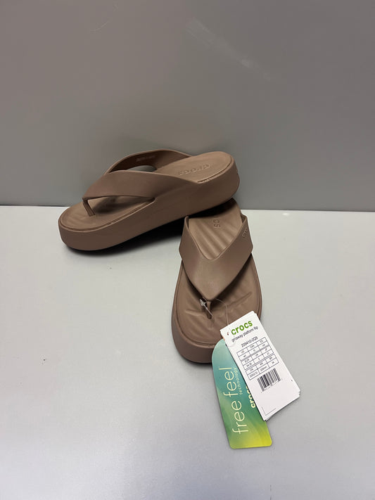 Crocs Getaway Platform Flip - UK3