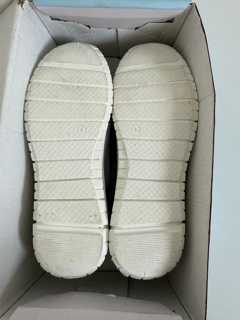 Hush Puppies Nansen White - UK 4