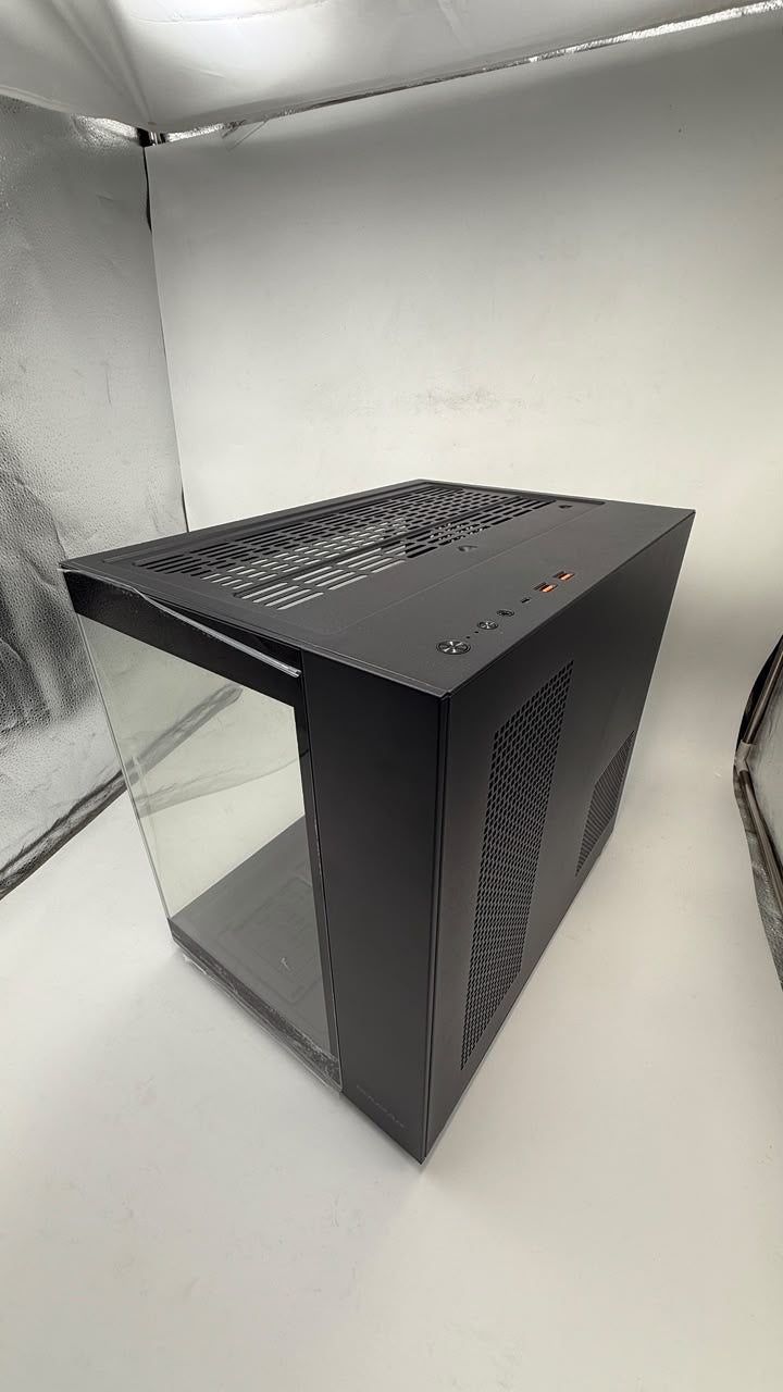 Cougar FV150 RGB Mid Tower Case – Black
- Open Box New Unit