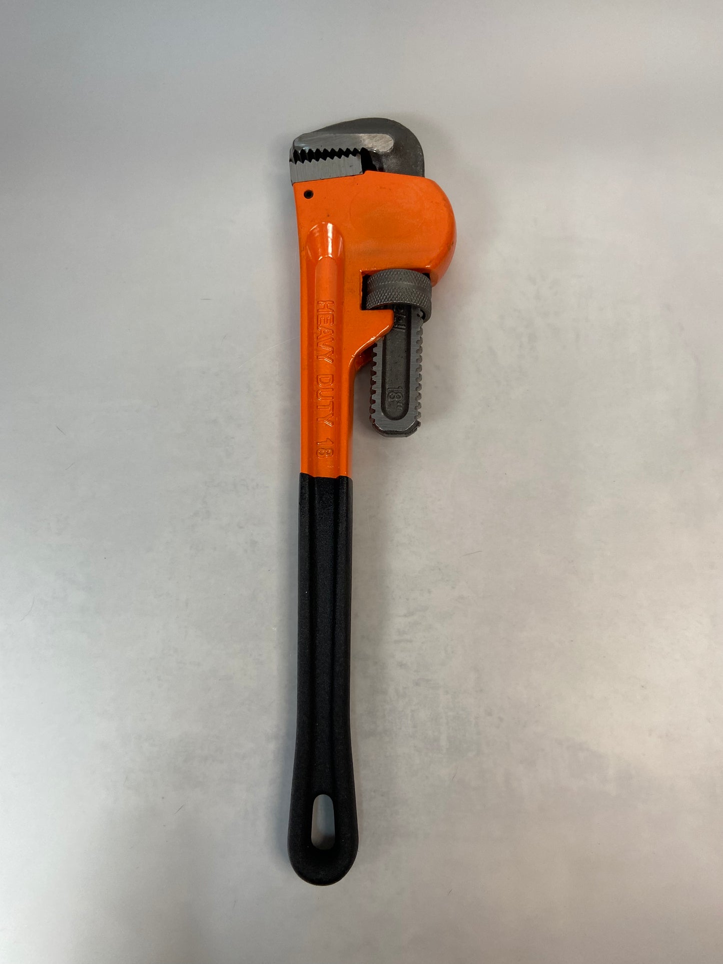 18” Heavy Duty Pipe Wrench