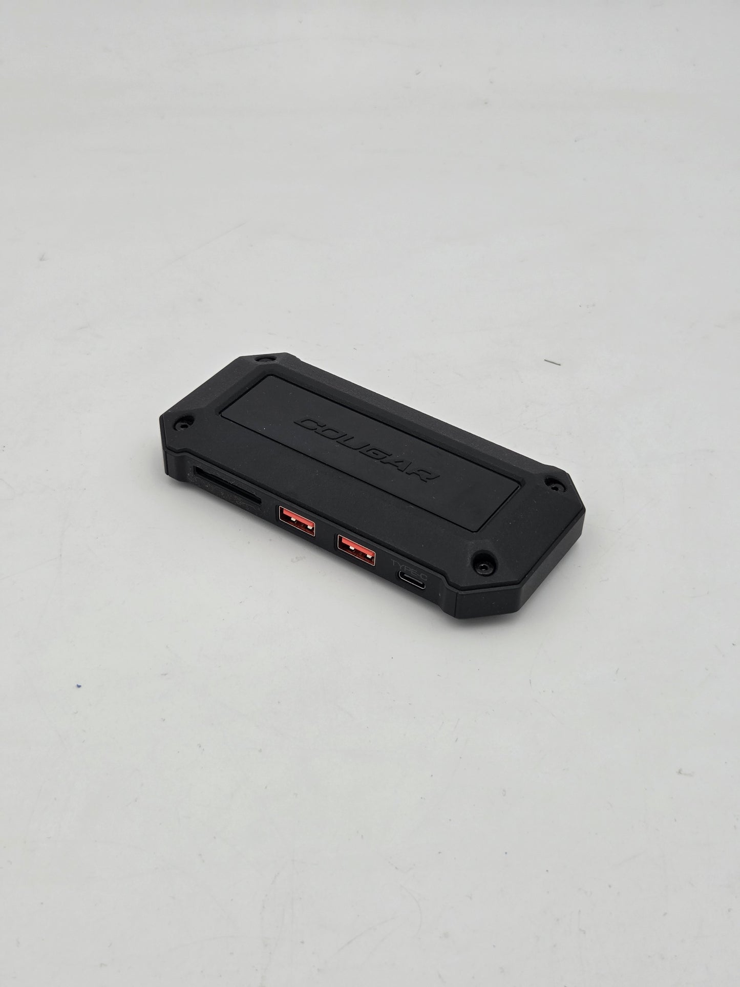 Cougar DH07 Slim 7-Port USB-C Docking Hub – 4K Dual Monitor Support & 90W PD