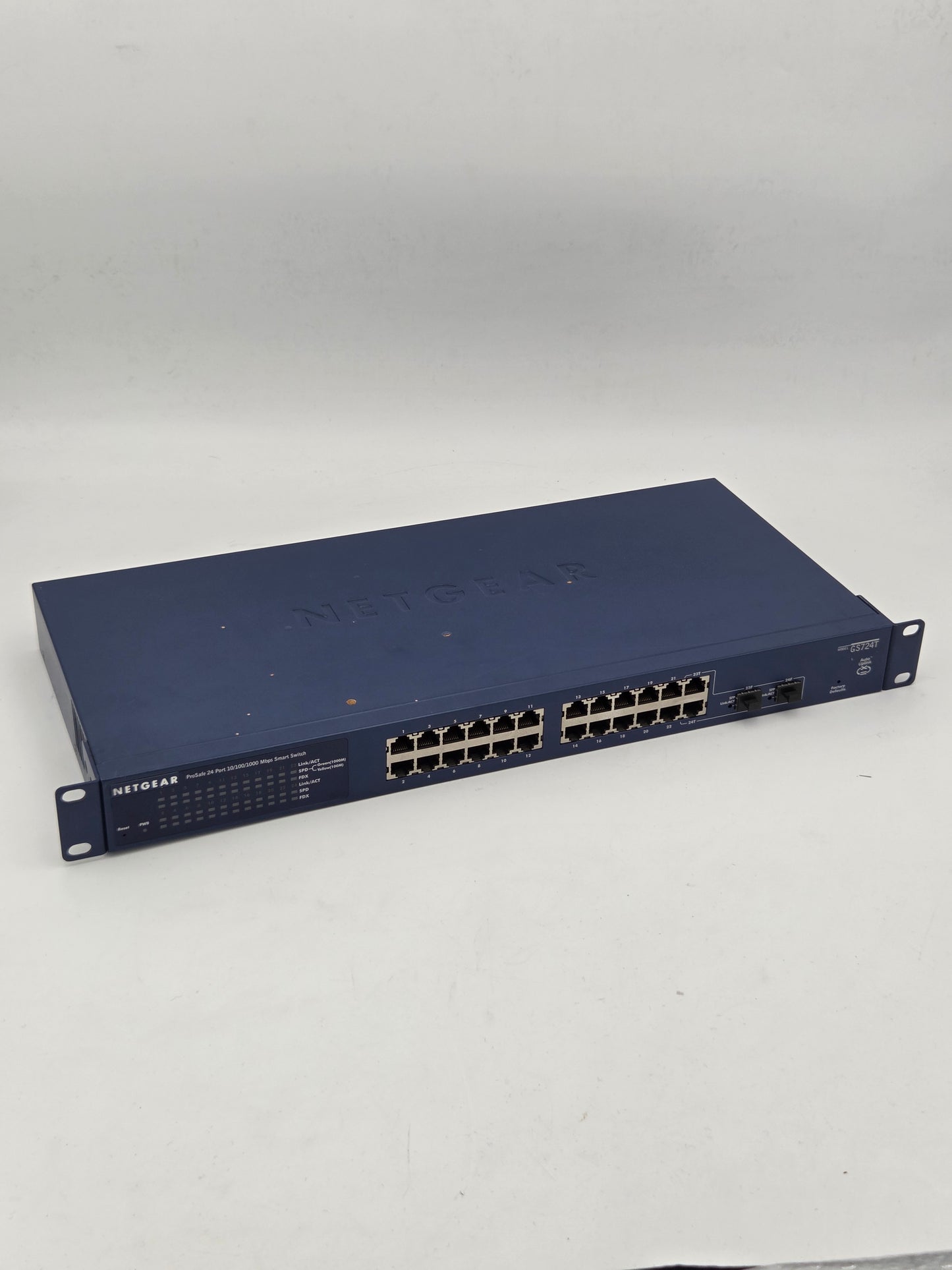 Netgear ProSafe GS724T 24-Port Gigabit Smart Switch