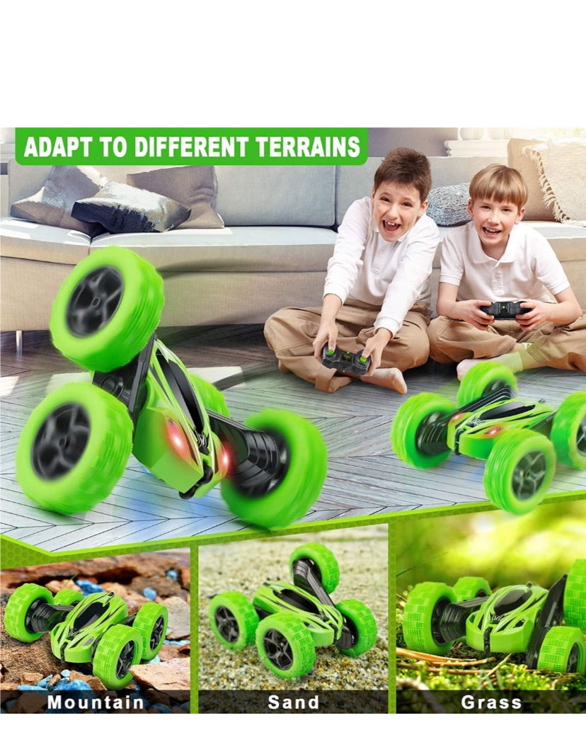 Taaiw 4WD 2.4Ghz 360° Rotating Remote Control Green Car