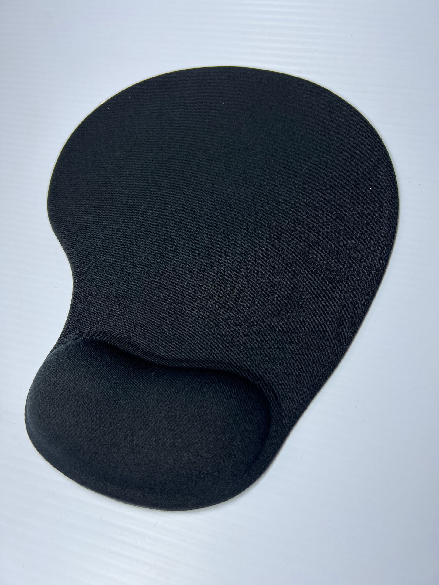 Anti Slip Mouse Pad With Gel Wrist Support